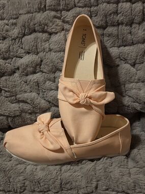 TOMS Peach Canvas Knot Slip-On Espadrilles